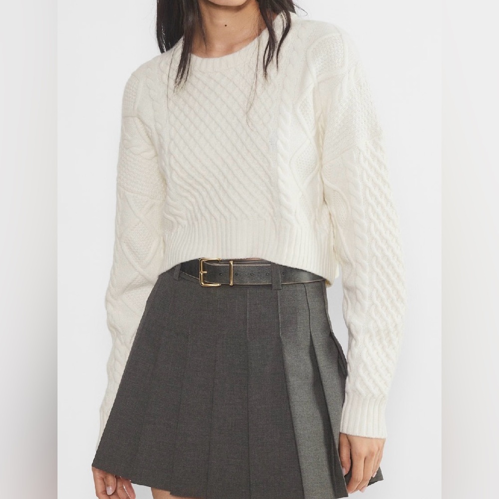Aritzia Sunday Best Peggy Cropped Sweater
